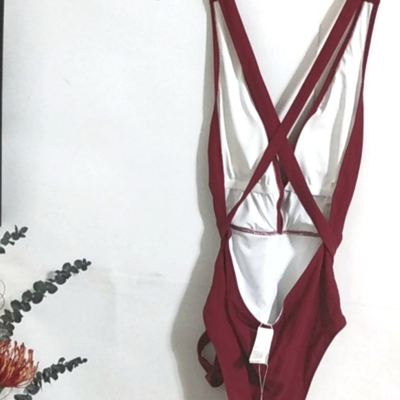 CUPSHE BURGUNDY PLUNGE V-NECK HALTER TIE WRAP STRAP CUTOUT SWIMSUIT SIZE XL NWT - Picture 9 of 11